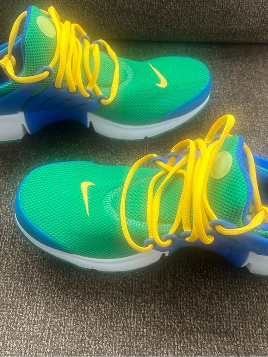 Nike Kids Teal Mesh Sneakers with Bright Yellow Accents main image 9
